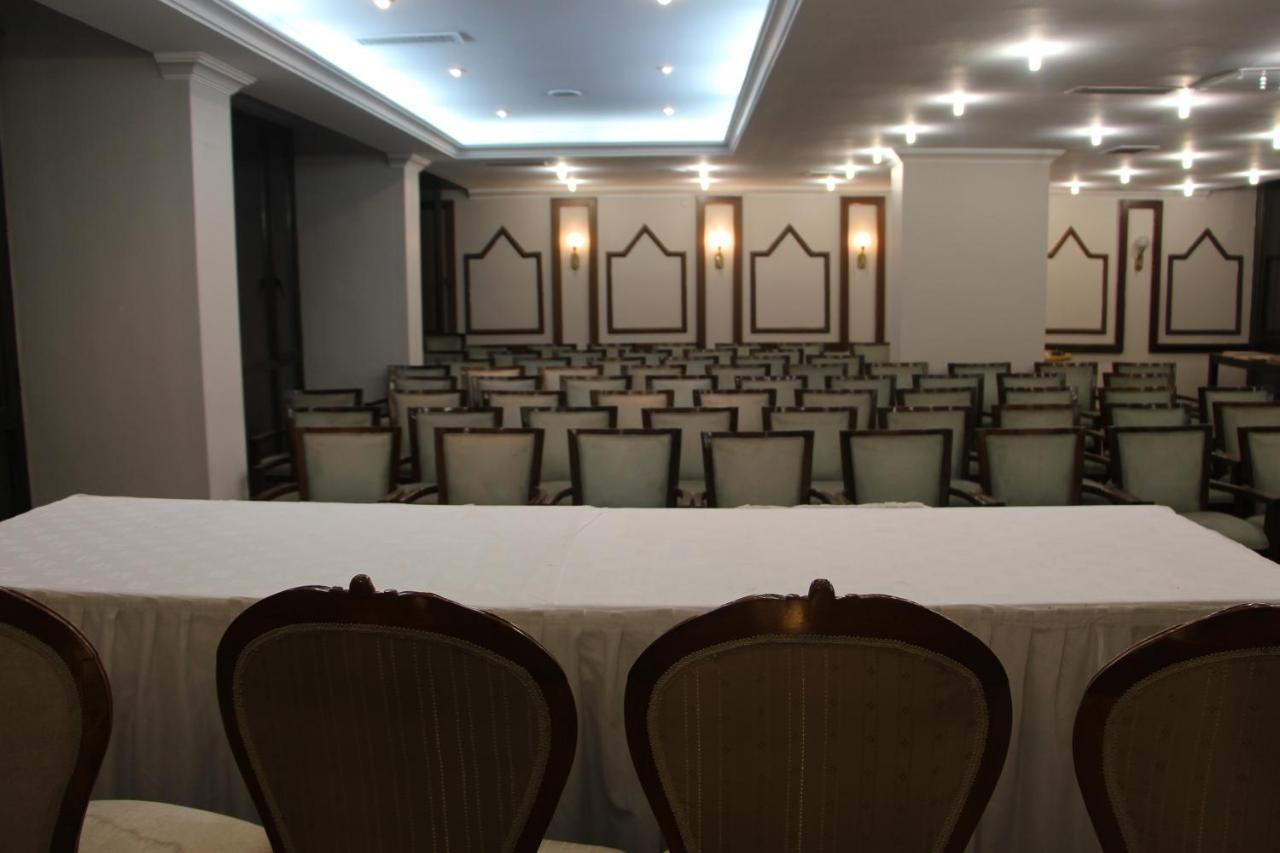 Akyuz Hotel Ankara Esterno foto