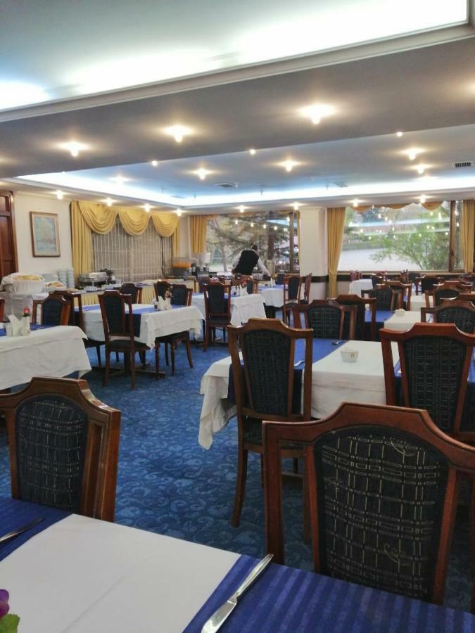 Akyuz Hotel Ankara Esterno foto