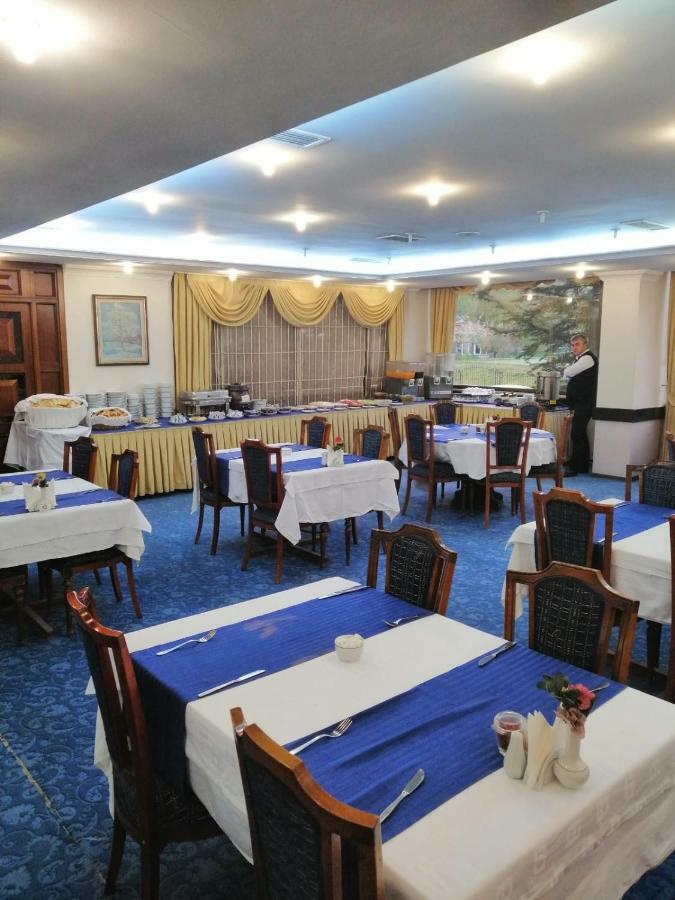 Akyuz Hotel Ankara Esterno foto