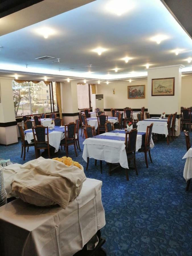 Akyuz Hotel Ankara Esterno foto