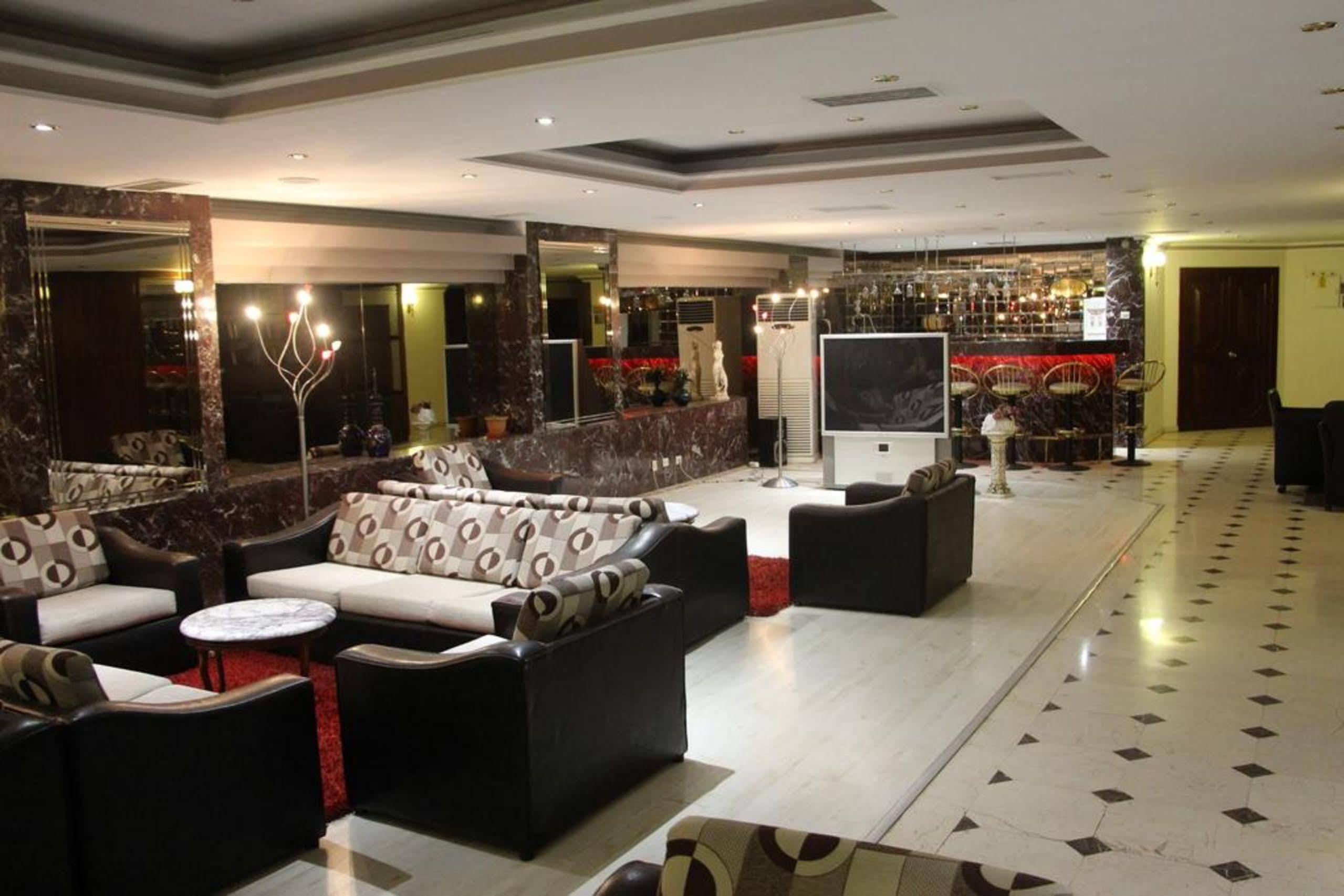 Akyuz Hotel Ankara Esterno foto
