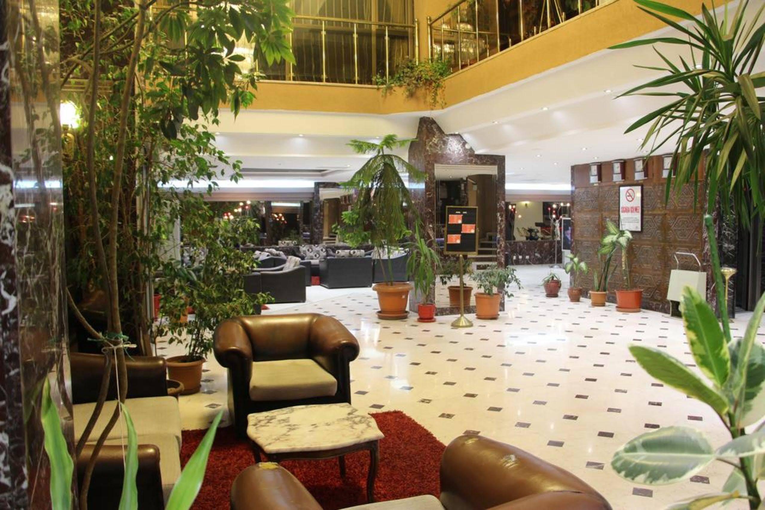 Akyuz Hotel Ankara Esterno foto