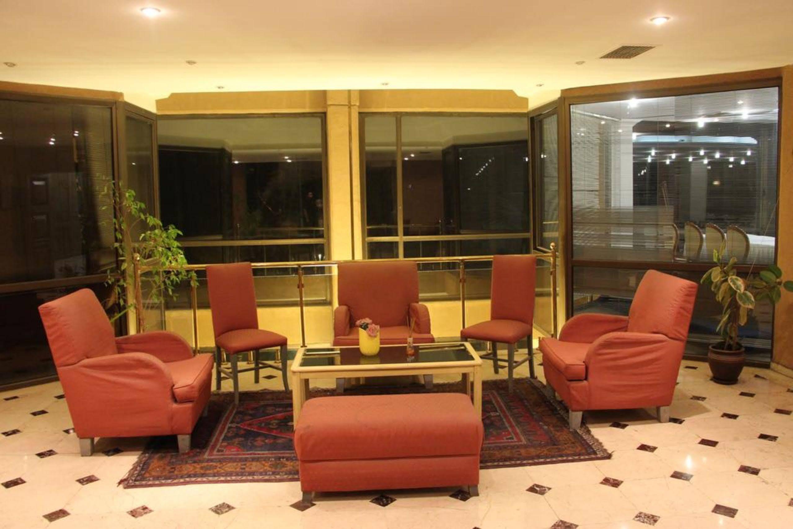 Akyuz Hotel Ankara Esterno foto