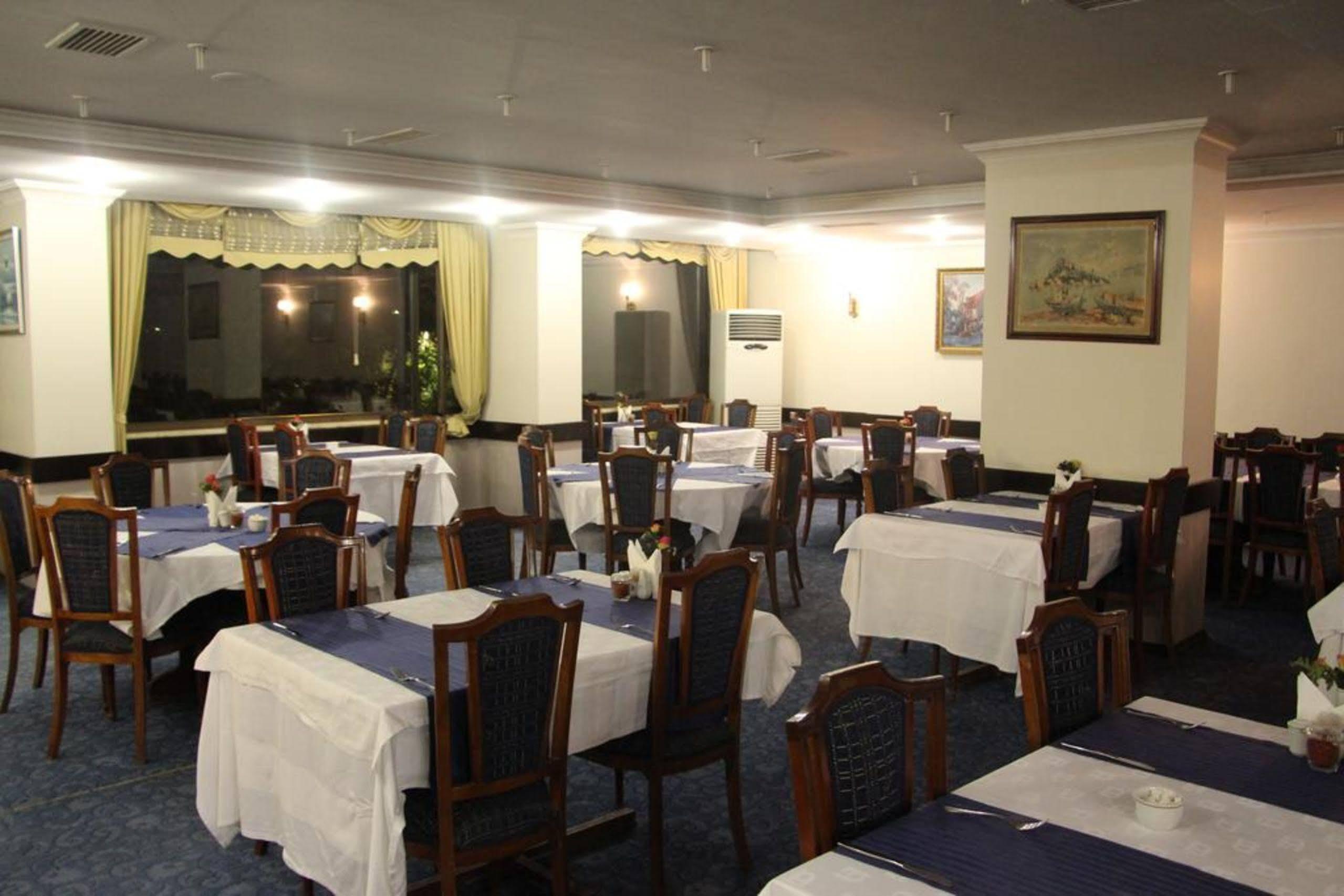 Akyuz Hotel Ankara Esterno foto