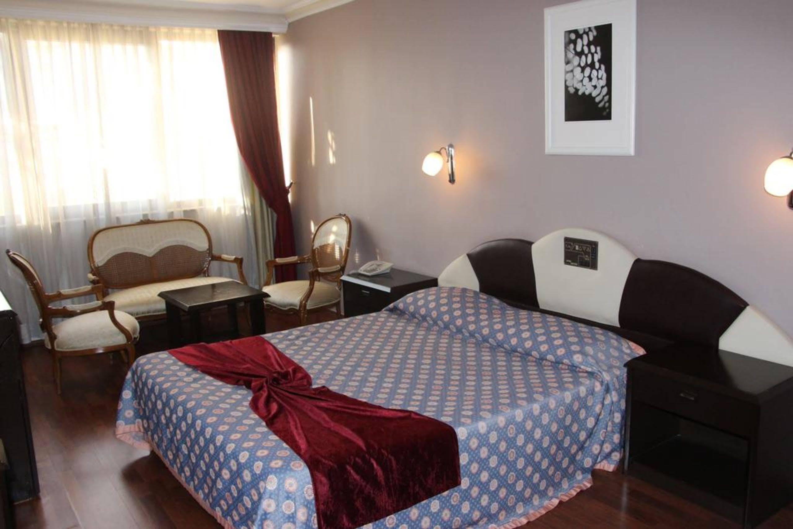 Akyuz Hotel Ankara Esterno foto